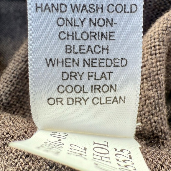 Banana Republic Silk Cashmere 1/4 Zip Sweater — Size L - Picture 6 of 9